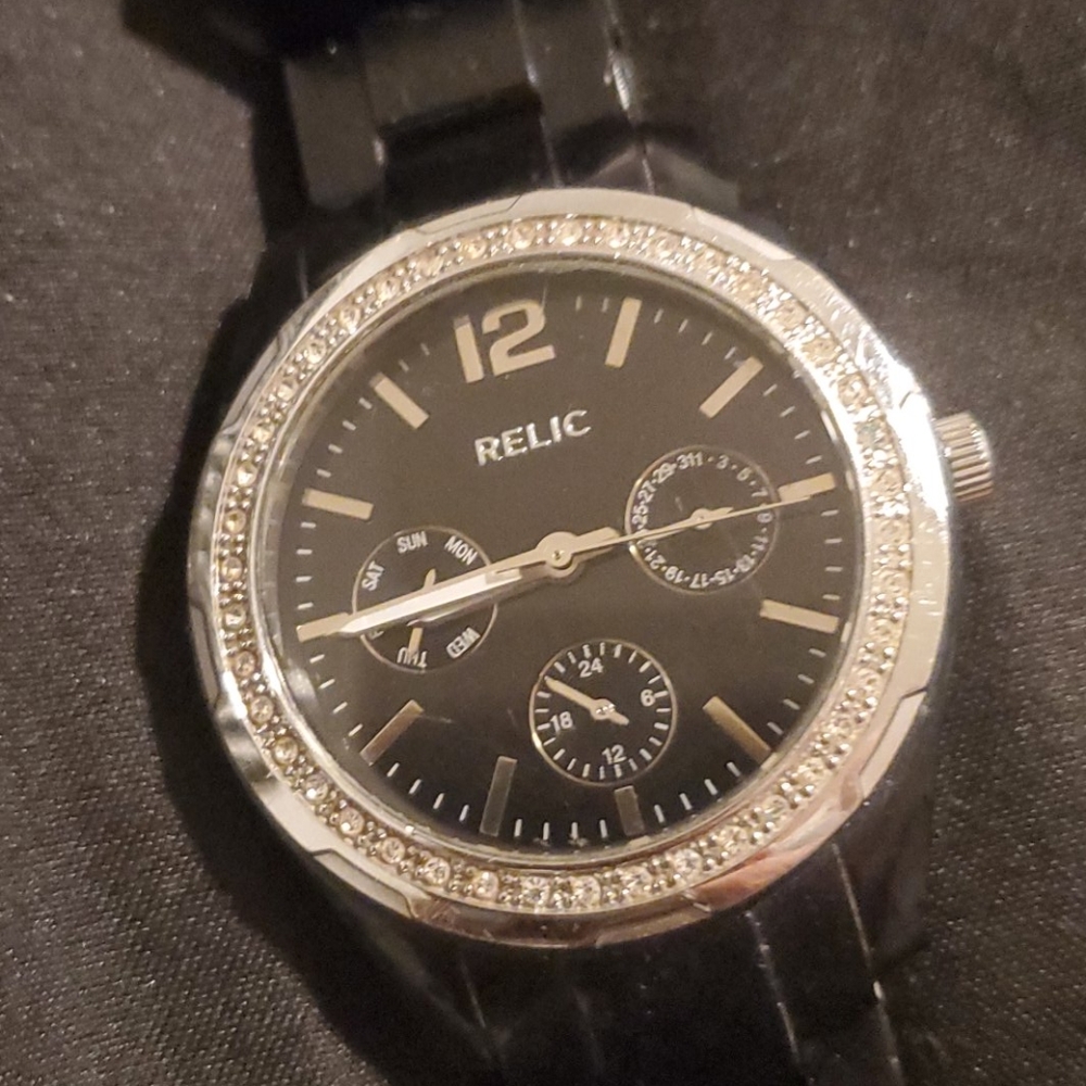 Relic batch watch w/ rhinestones